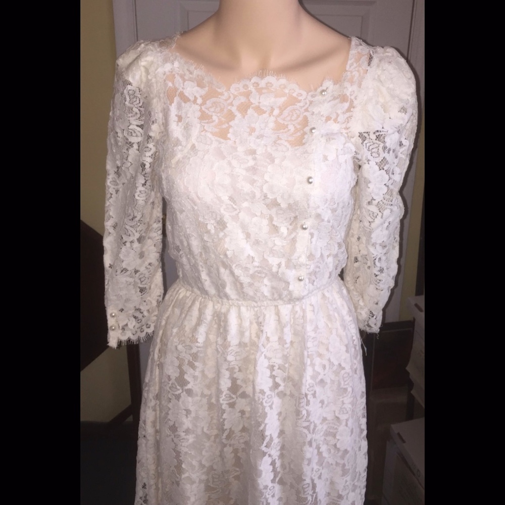 CACHET Bari Protas White 3/4 Sleeve Lace Dress